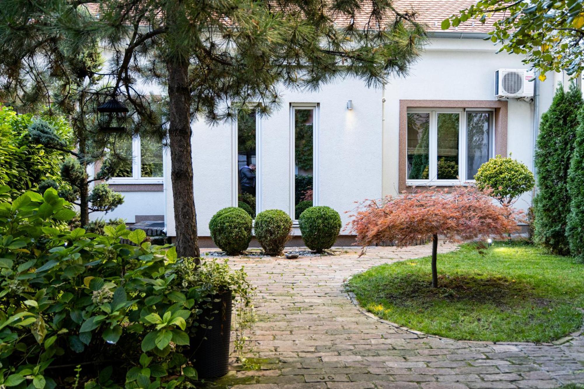 Green And Blue Garden Apartments 베오그라드 외부 사진