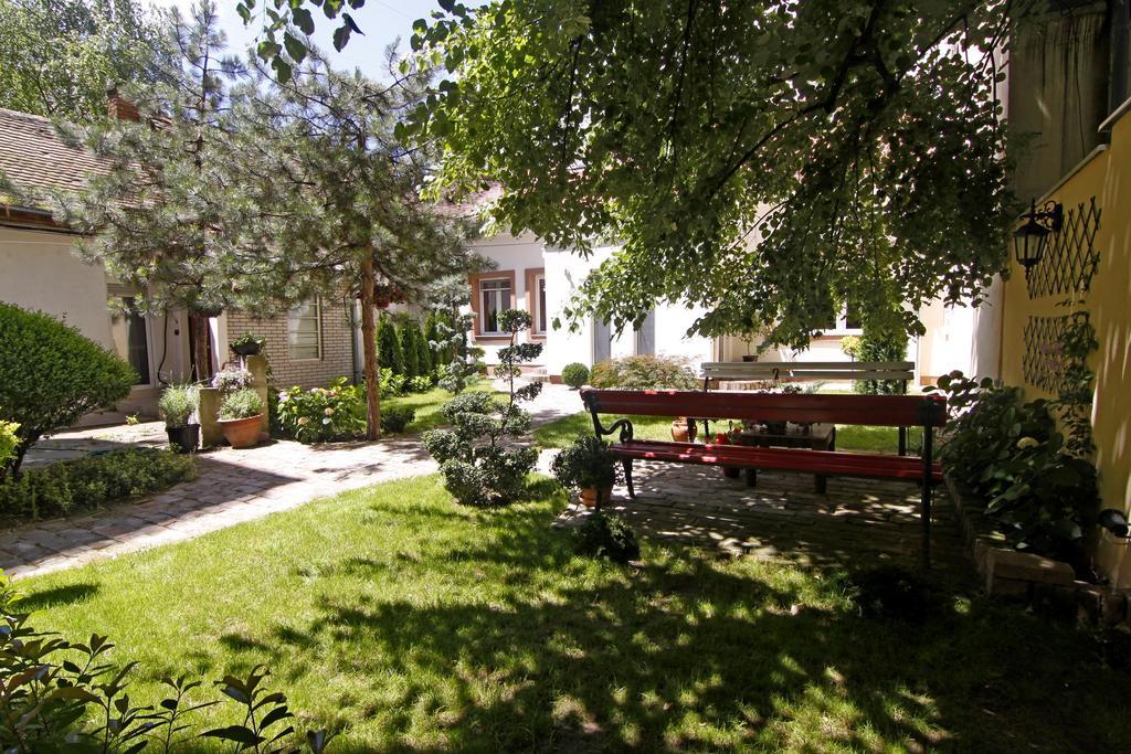 Green And Blue Garden Apartments 베오그라드 외부 사진