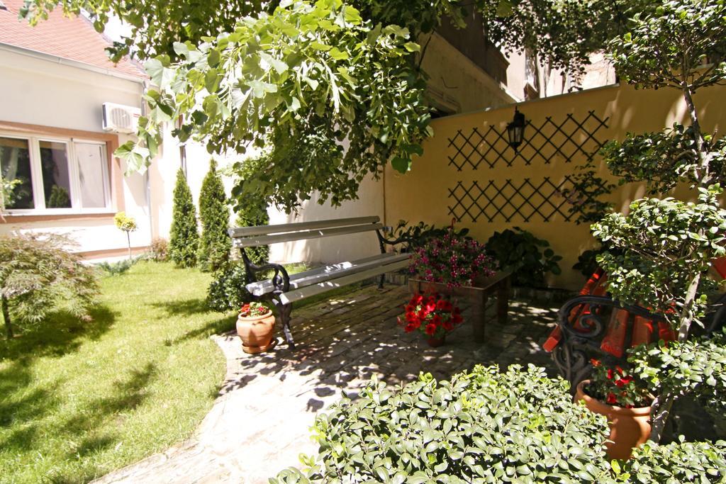 Green And Blue Garden Apartments 베오그라드 외부 사진